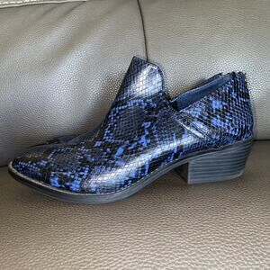 Kaari Blue Callie Women Ankle Shoes 8M Western Snakeskin Booties Style Reer Zip